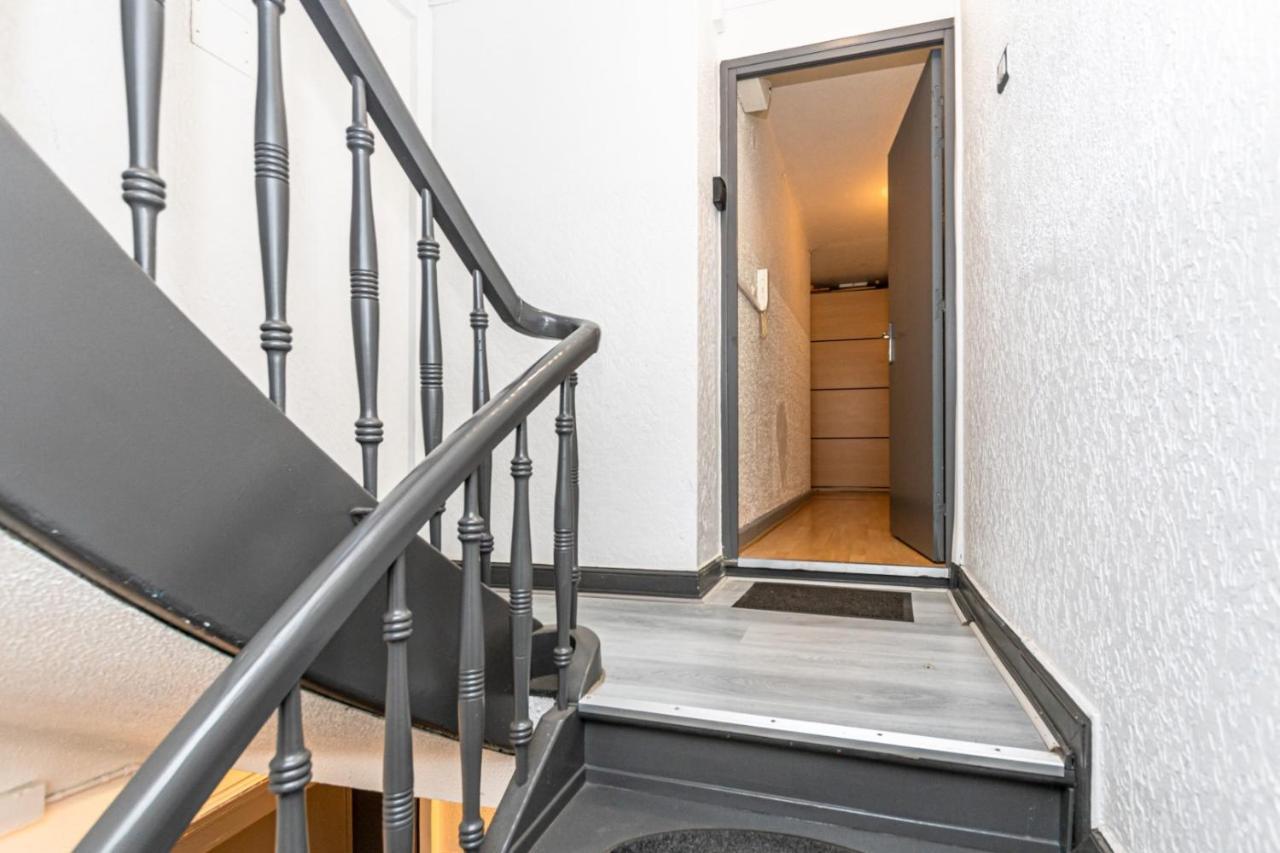 Studio & Appts - 1 A 4 Lits, 1 To 4 Beds - 1 A 7 Pers, 1 To 7 Pax - Confort, Flexibilite Hayange Екстер'єр фото